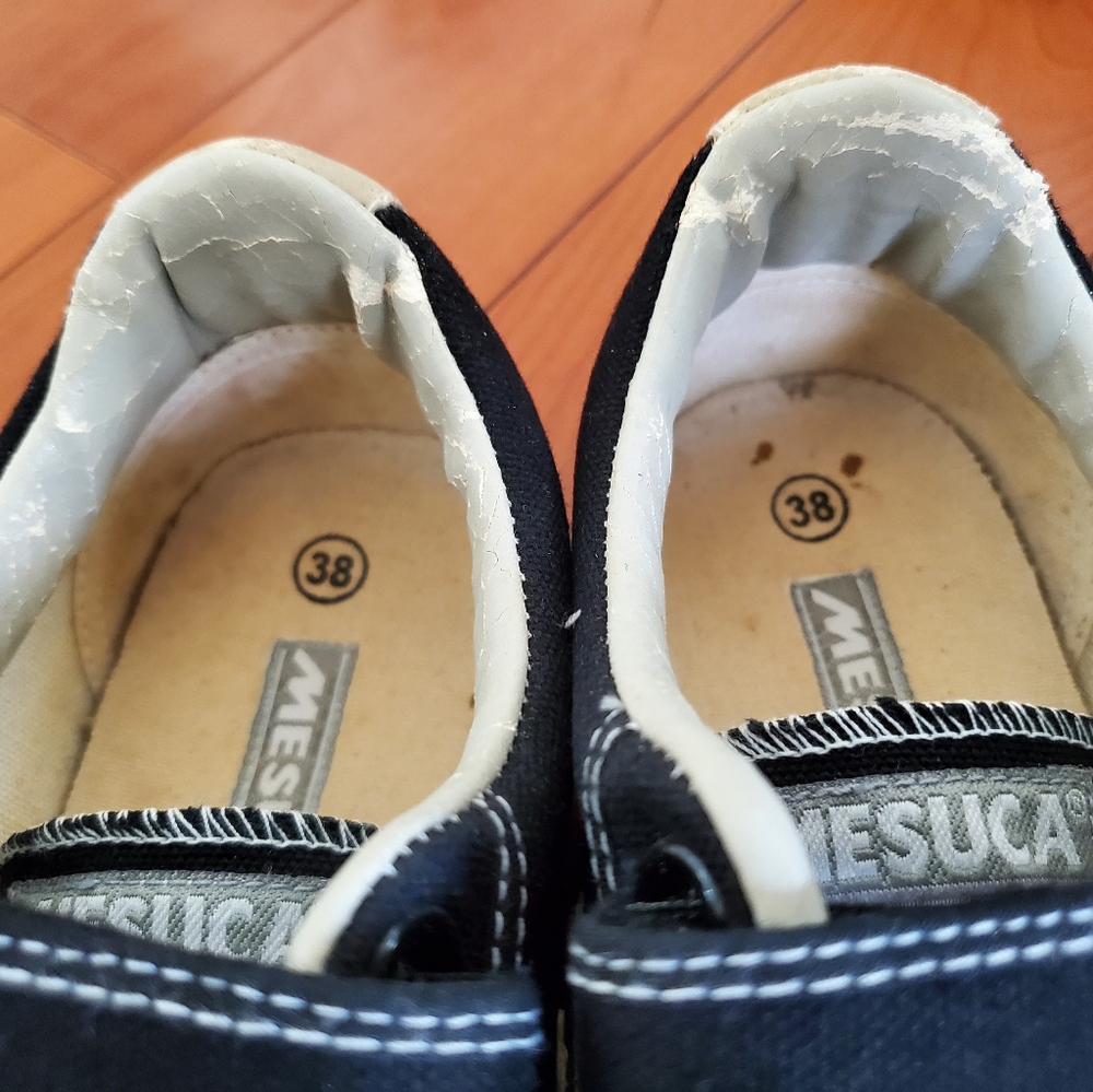 Velcro sneakers